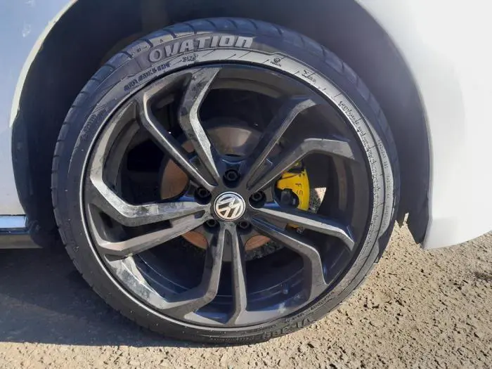 Felge + Reifen Volkswagen Polo