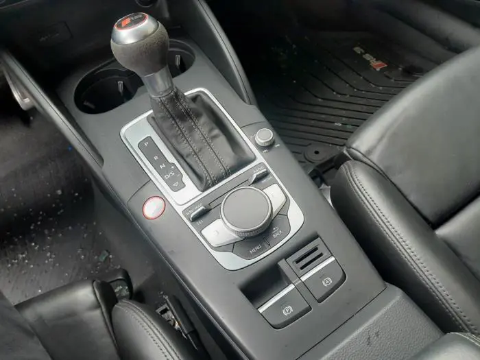 Schaltungsüberzug Audi RS3