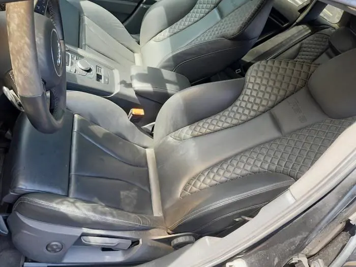 Sitz links Audi RS3