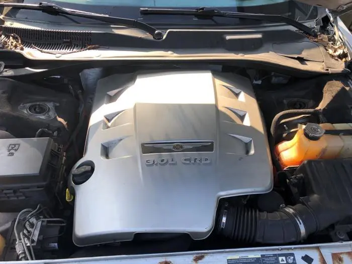Motor Schutzblech Chrysler 300 C