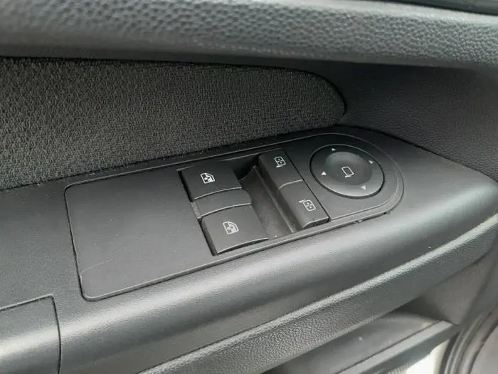 Elektrisches Fenster Schalter Opel Zafira B