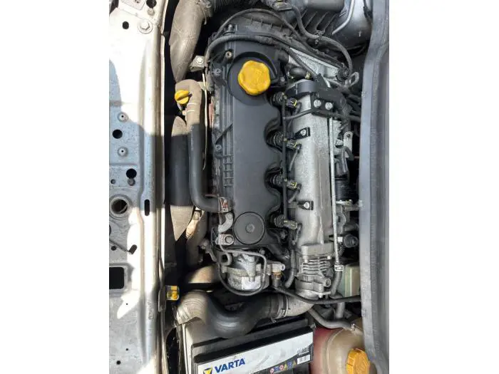 Motor Opel Zafira B